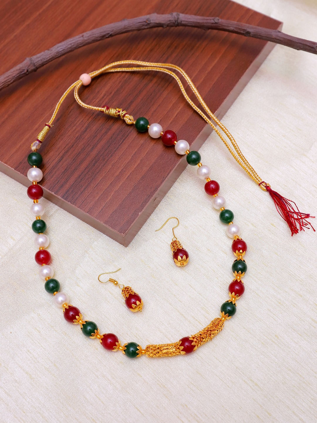 

Crunchy Fashion Gold-Plated Green & Red Pearl Beaded Jewelry Set