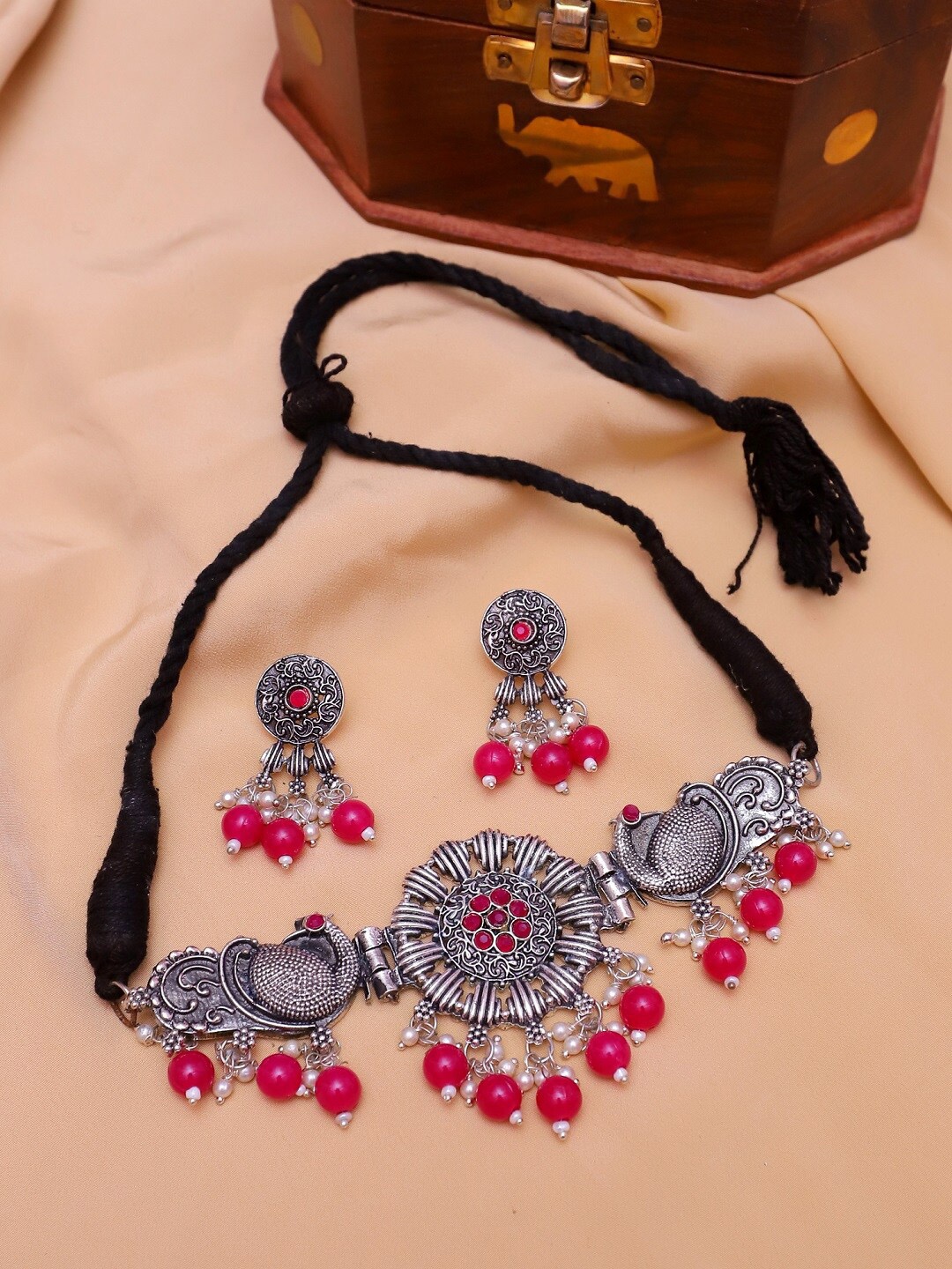 

Crunchy Fashion Silver-Plated Pink Pearl Beaded Jewellery Set