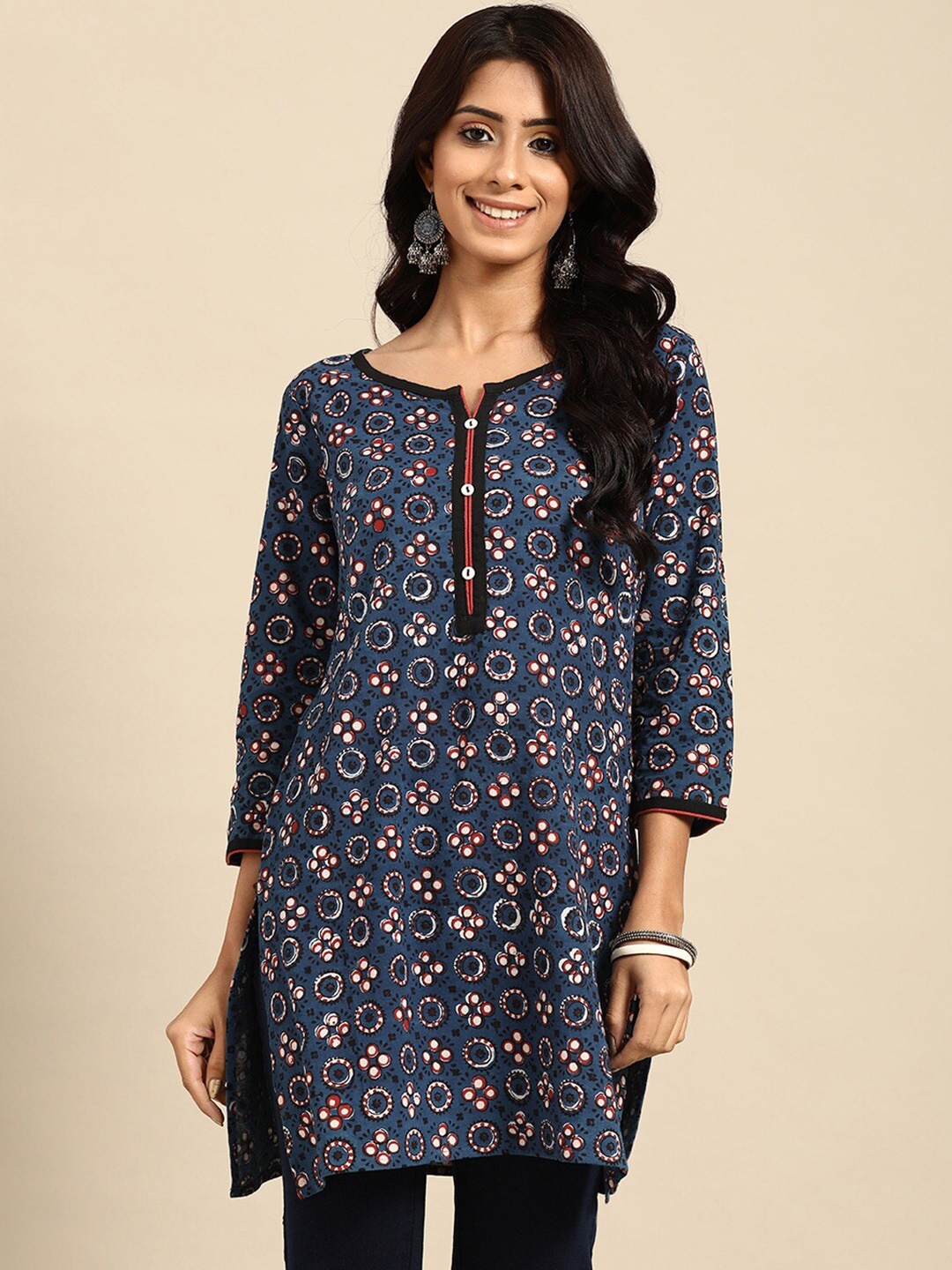 

RANGMAYEE Women Blue & White Printed Pure Cotton Straight Kurti