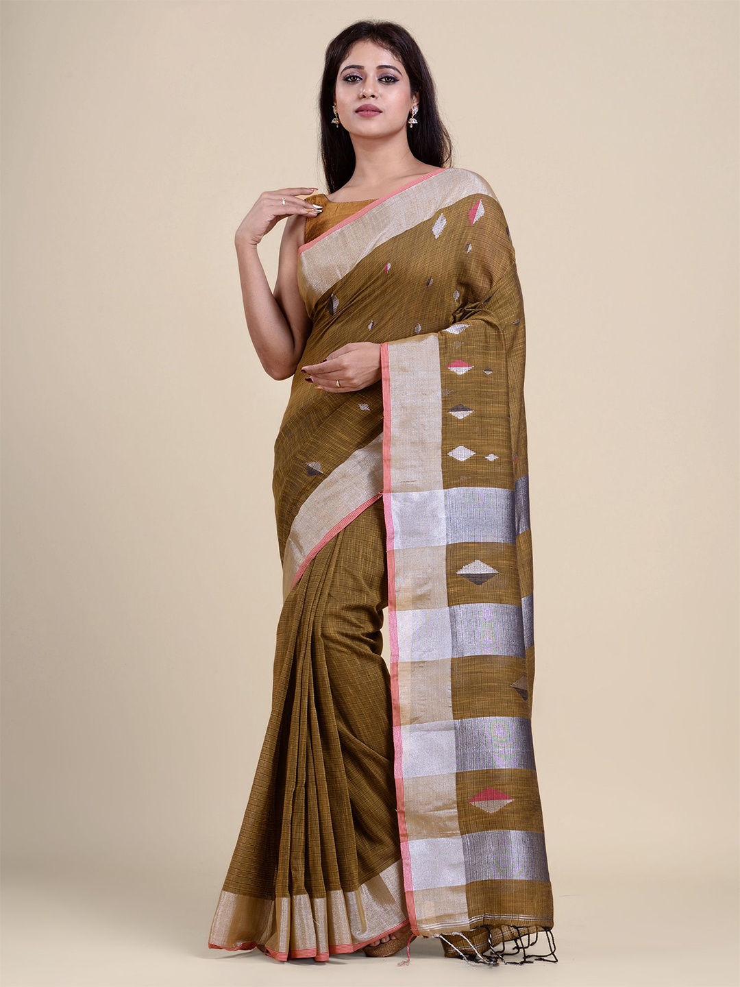 

Charukriti Brown & Silver-Toned Woven Design Zari Pure Cotton Saree