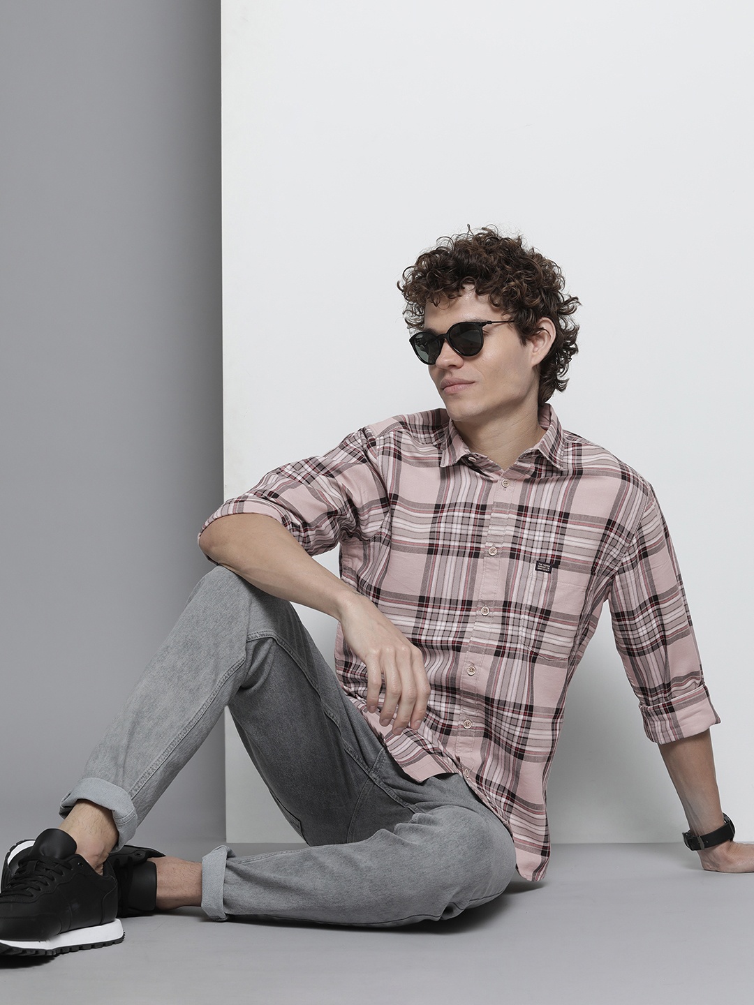 

The Indian Garage Co Men Pink & Black Cotton Checked Casual Shirt