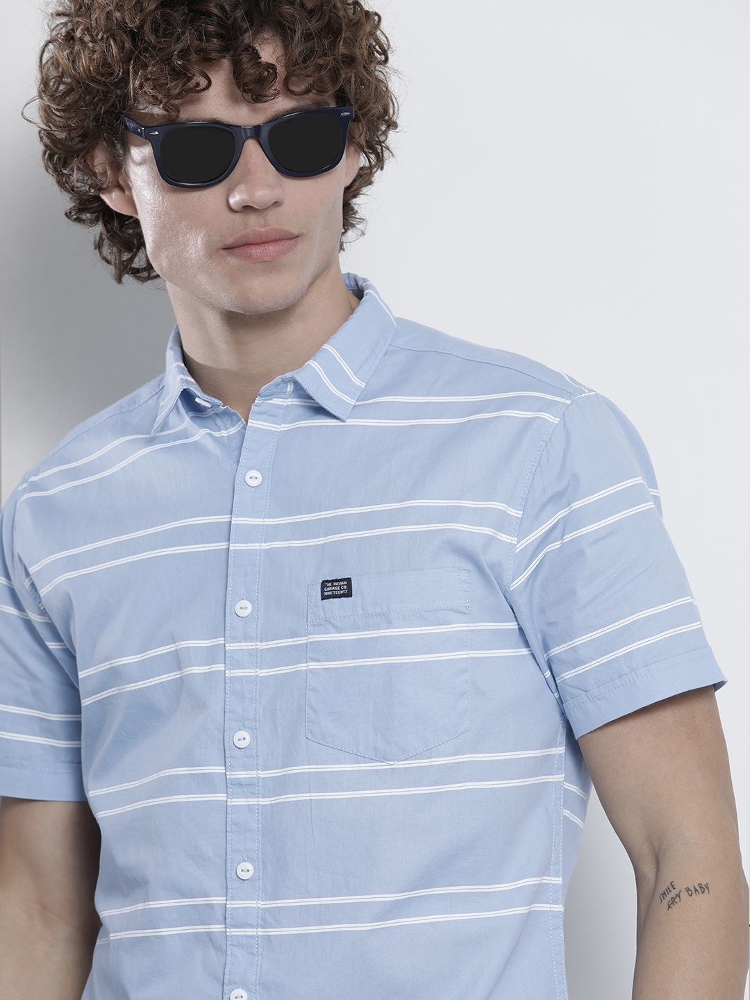 

The Indian Garage Co Men Blue Horizontal Stripes Striped Casual Shirt