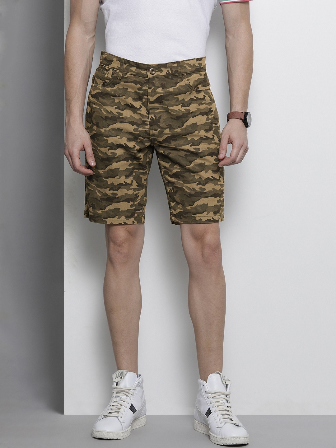 

The Indian Garage Co Men Olive Green Printed Slim Fit Chino Shorts
