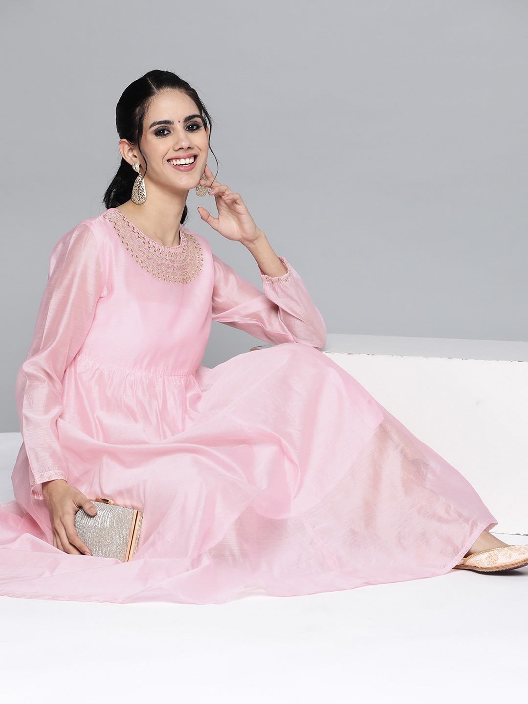 

HERE&NOW Women Pink Embroidered Thread Work Kurta