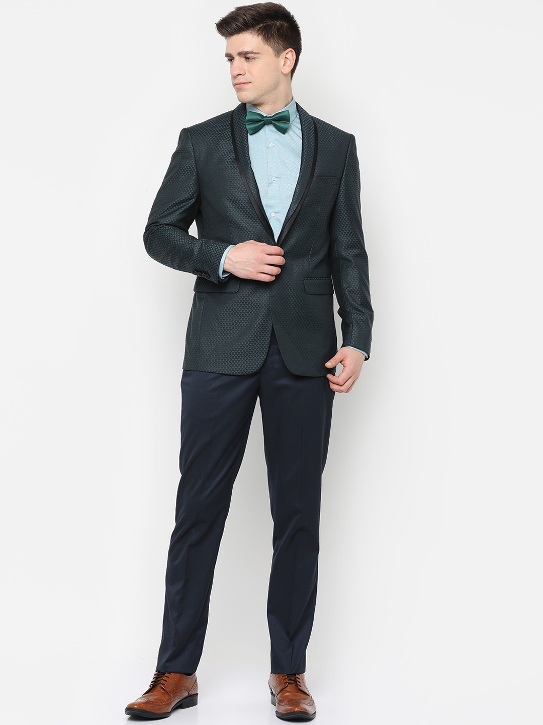

Allen Solly Men Green Printed Slim-Fit Single Breasted Two Piece Party Suit