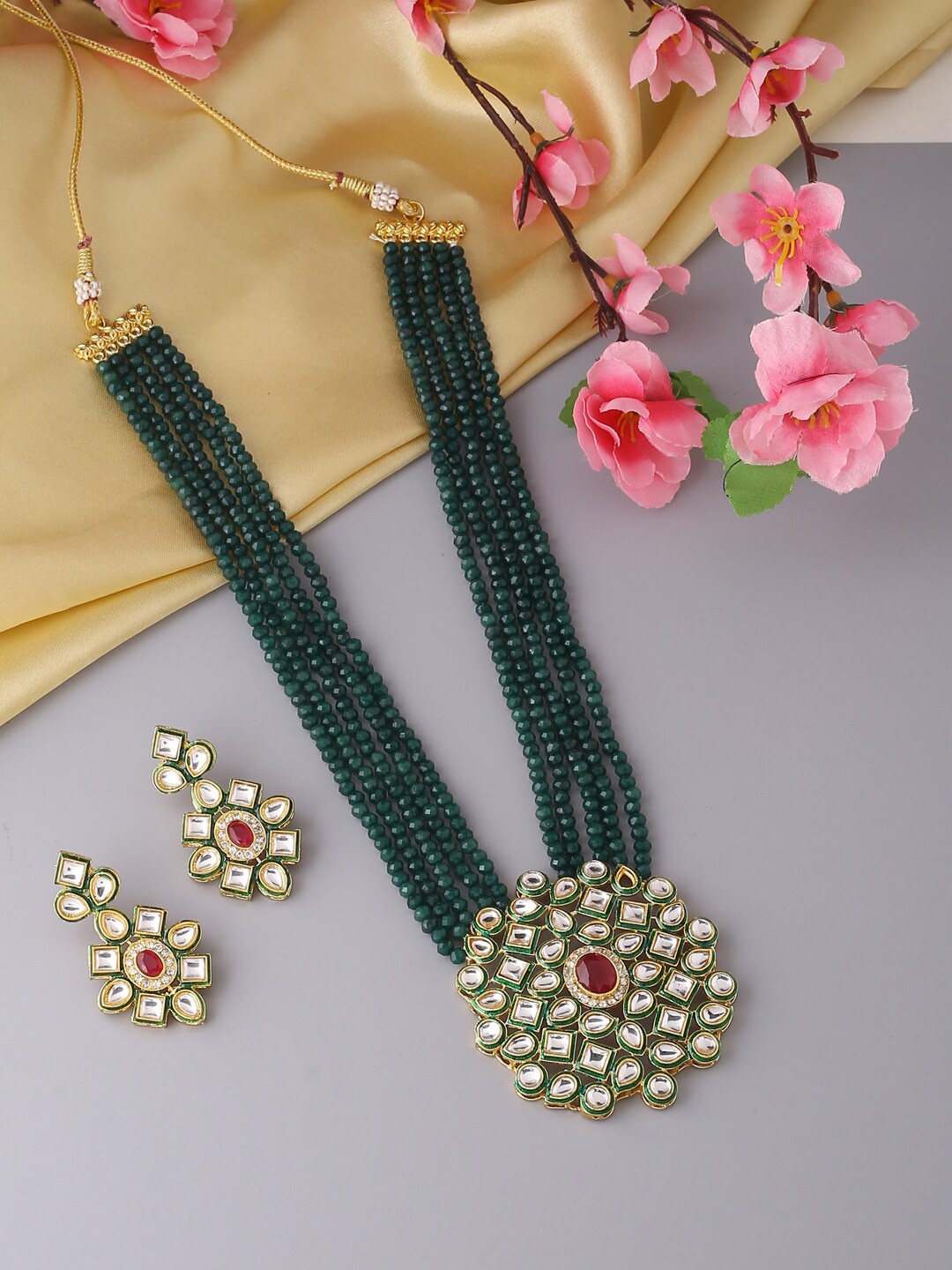 

VIRAASI Gold-Toned White & Green Kundan Studded & Beaded Jewellery Set