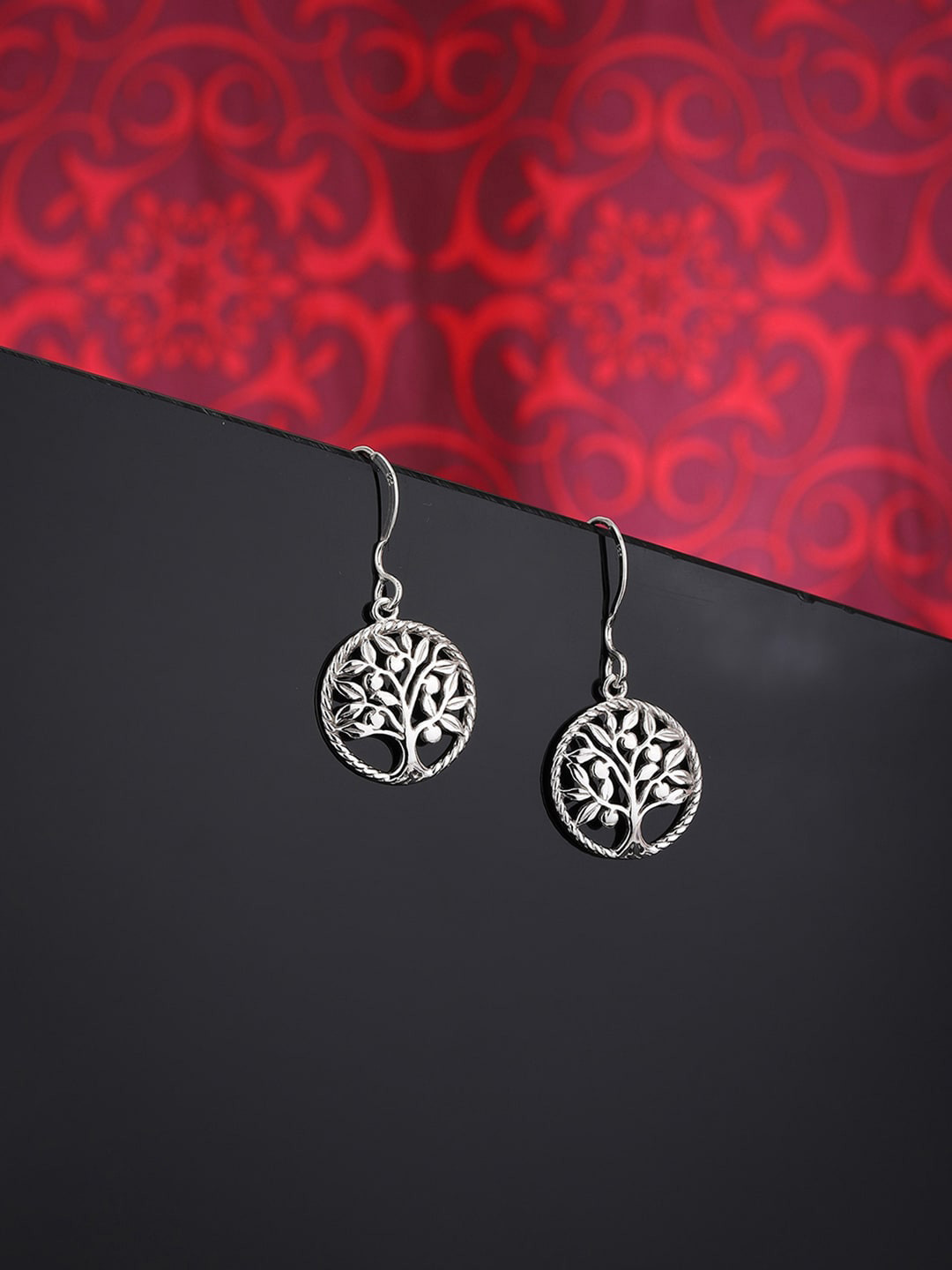 

VANBELLE Silver-Toned Contemporary Drop Earrings