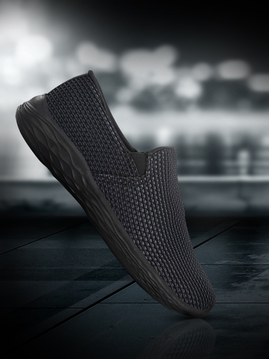 

Yuuki Men Black Mesh Walking Non-Marking Shoes