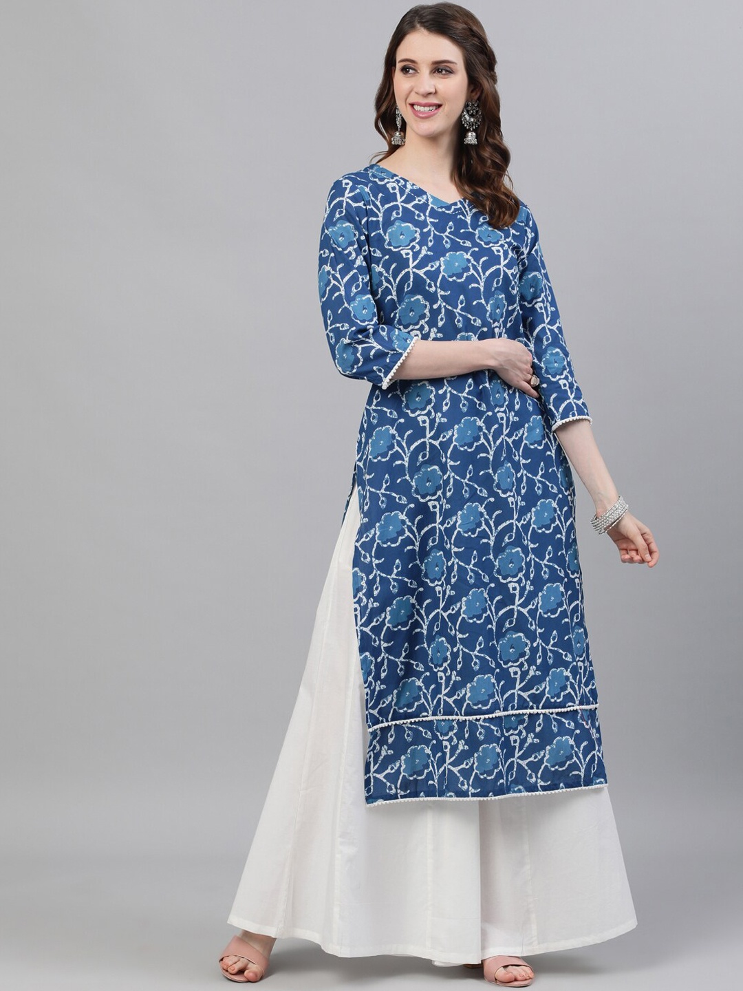 

antaran Women Blue Floral Printed Kurta