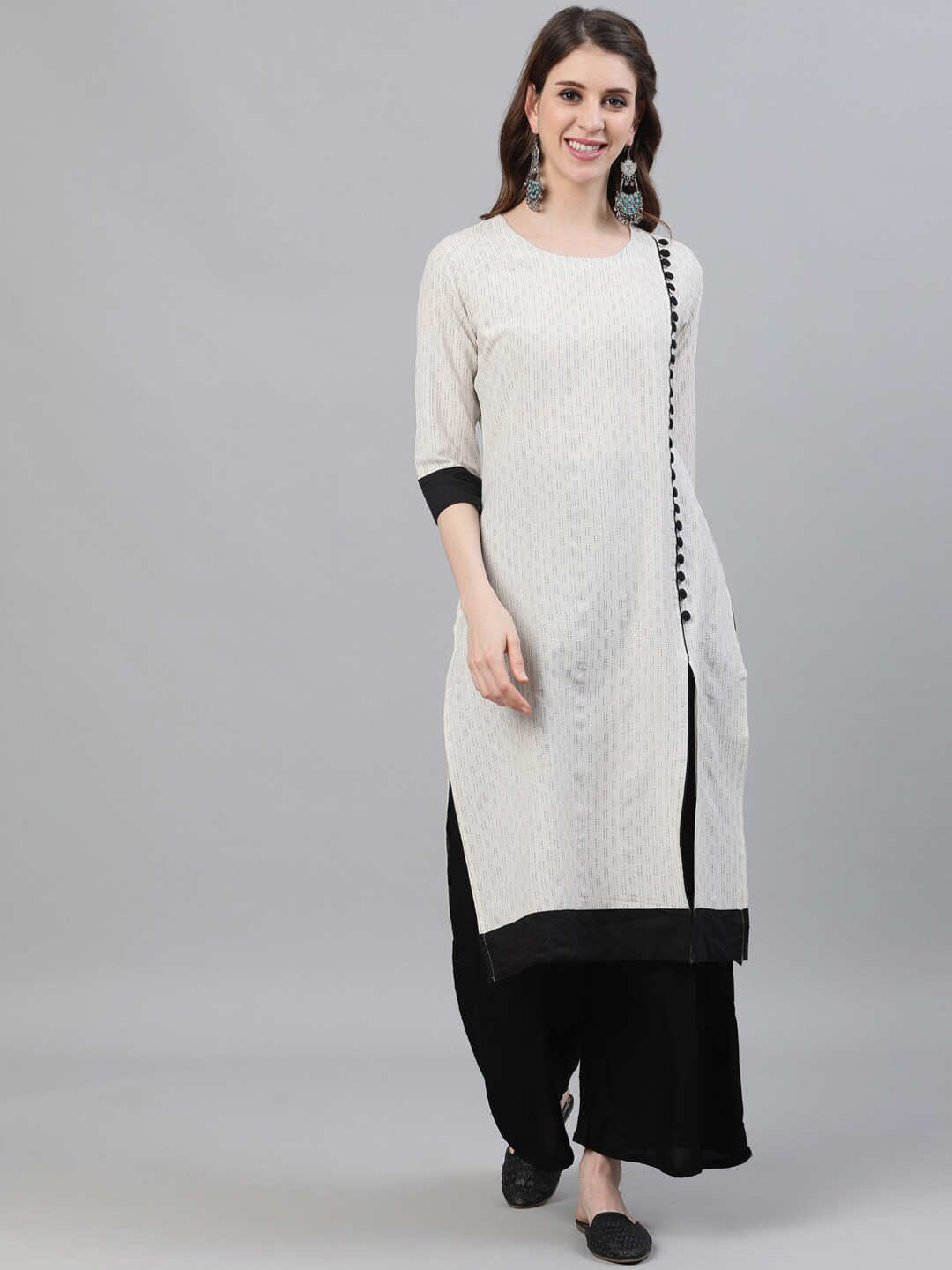 

antaran Women White Thread Work Kurta