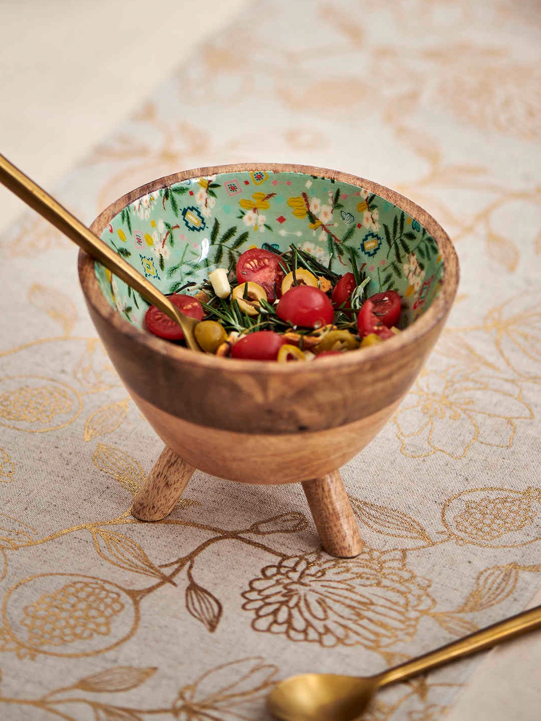 

Chumbak Green & Brown 1 Pieces Floral Printed Matte Wooden Pedestal Bowls