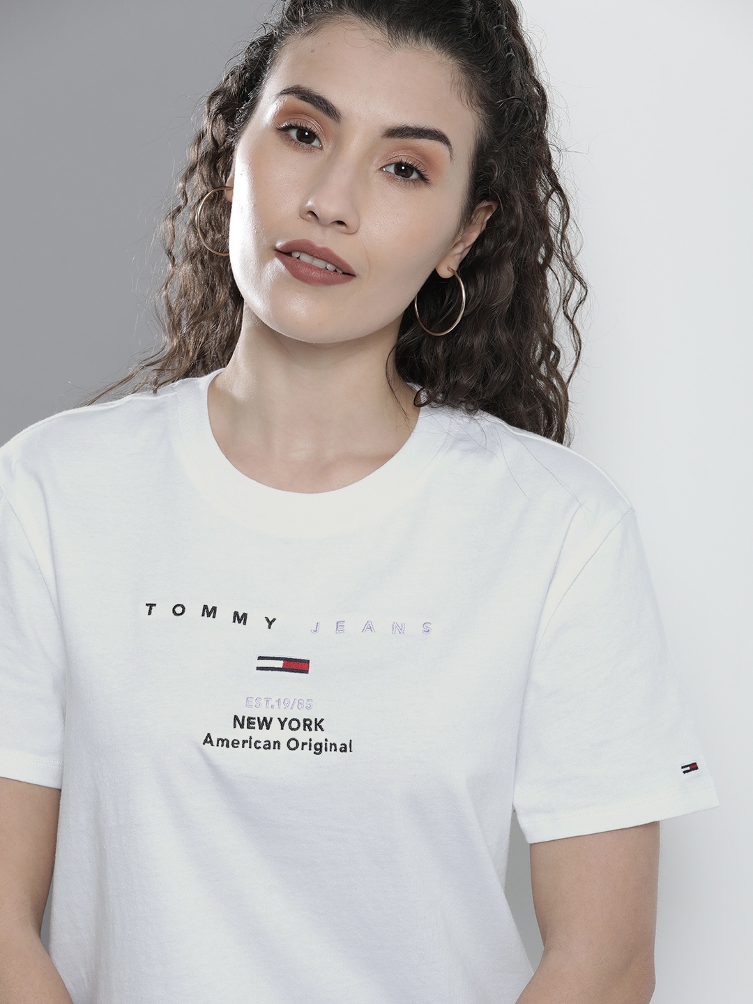 

Tommy Hilfiger Women White & Black Printed T-shirt