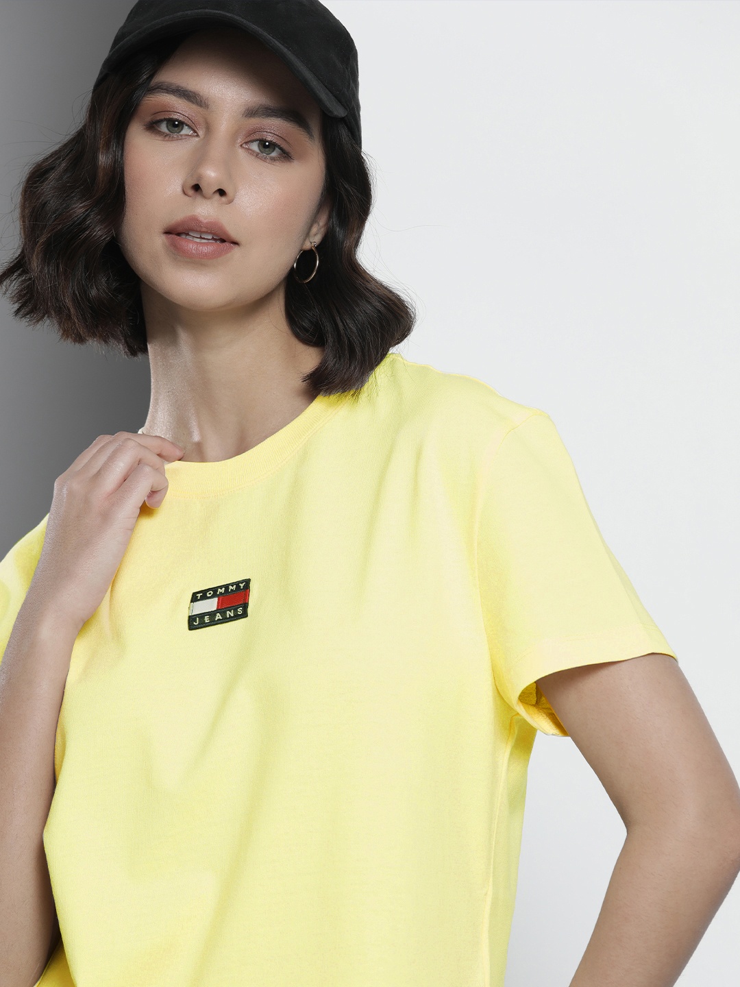 

Tommy Hilfiger Women Yellow Applique Detail T-shirt