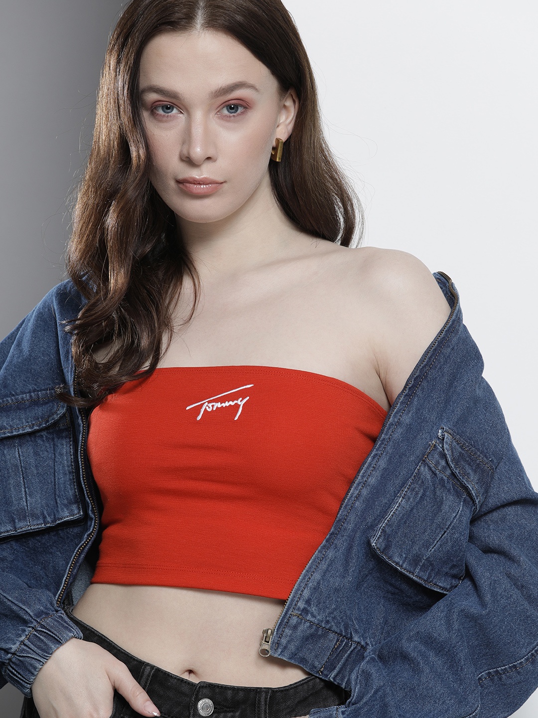 

Tommy Hilfiger Red Brand Logo Print Off-Shoulder Tube Crop Top