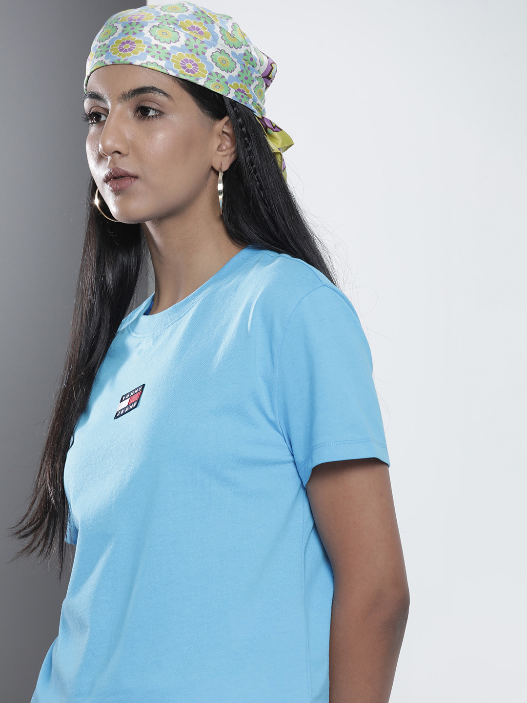 

Tommy Hilfiger Women Blue Brand Logo Printed Applique T-shirt