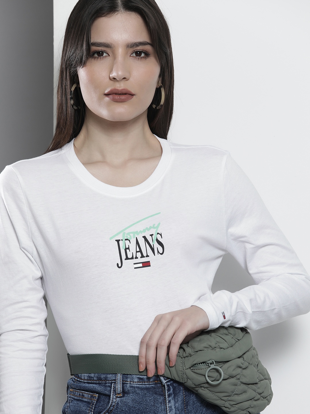 

Tommy Hilfiger Women White Typography Printed Slim Fit T-shirt