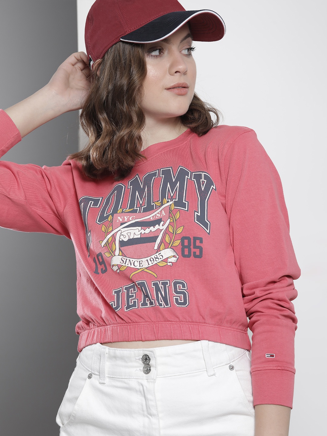 

Tommy Hilfiger Women Pink & Blue Printed T-shirt