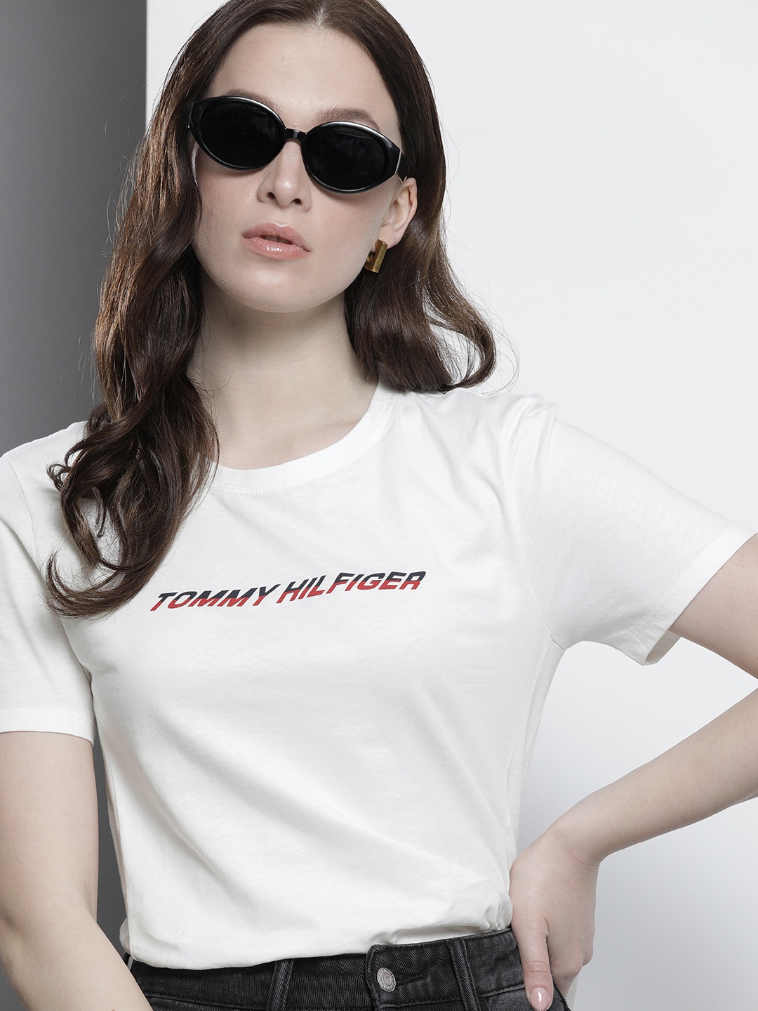 

Tommy Hilfiger Women White & Red Brand Logo Printed Pure Cotton Round Neck T-shirt