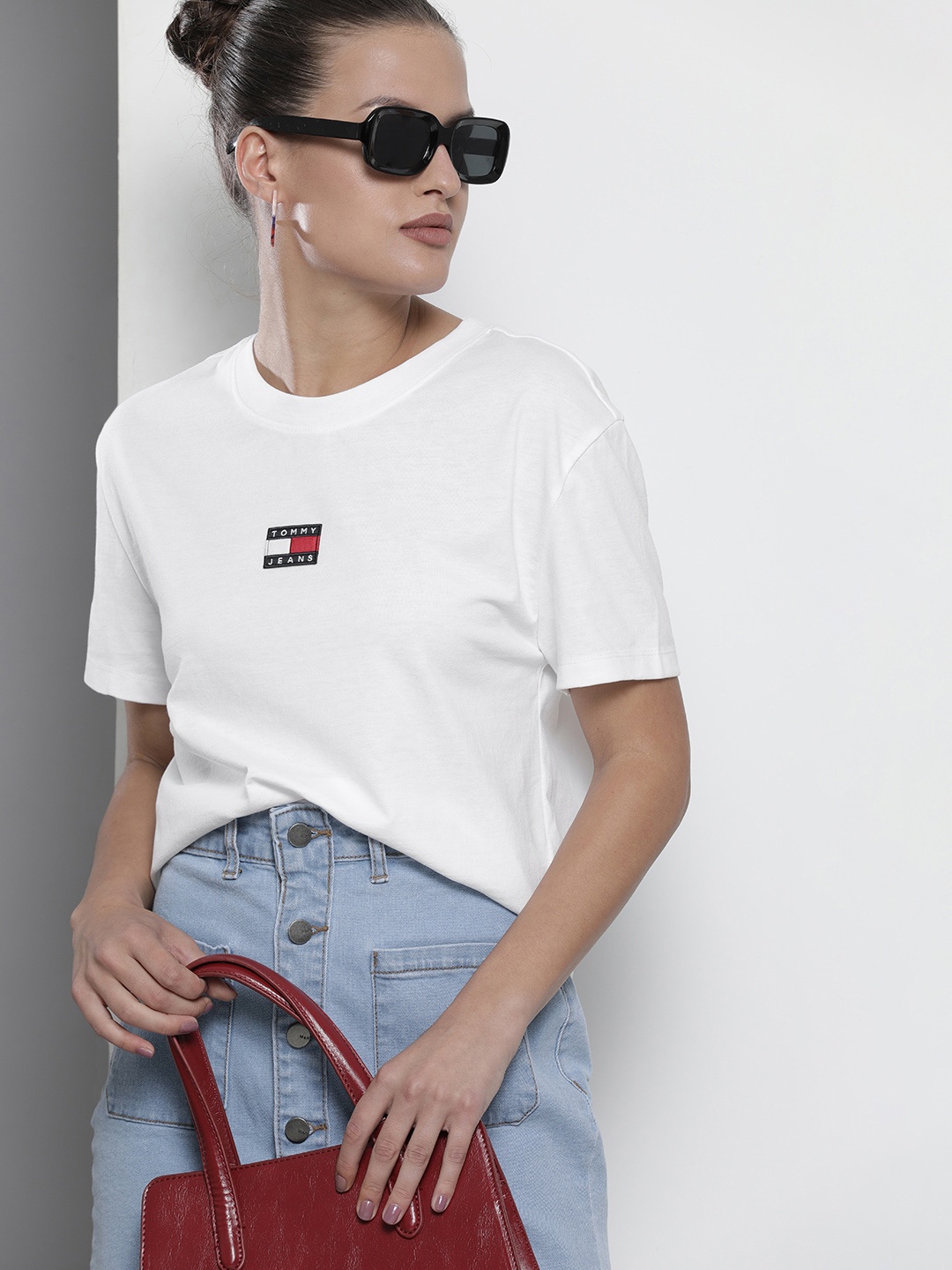 

Tommy Hilfiger Women White Brand Logo Pure Cotton T-shirt