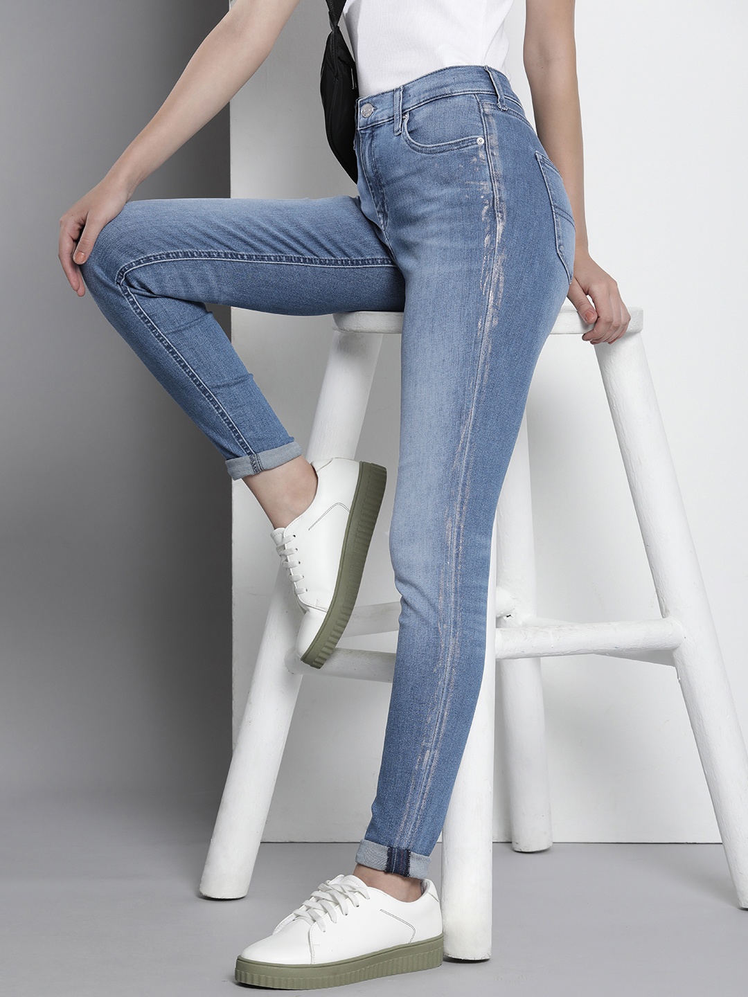 

Tommy Hilfiger Women Nora Skinny Fit with Shimmer Side Stripes Stretchable Jeans, Blue