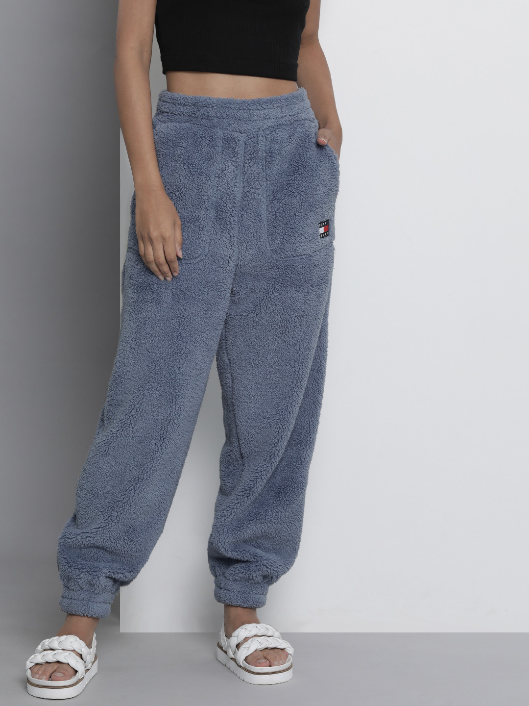 

Tommy Hilfiger Women Lavender Solid Plush Badge Sweatpants
