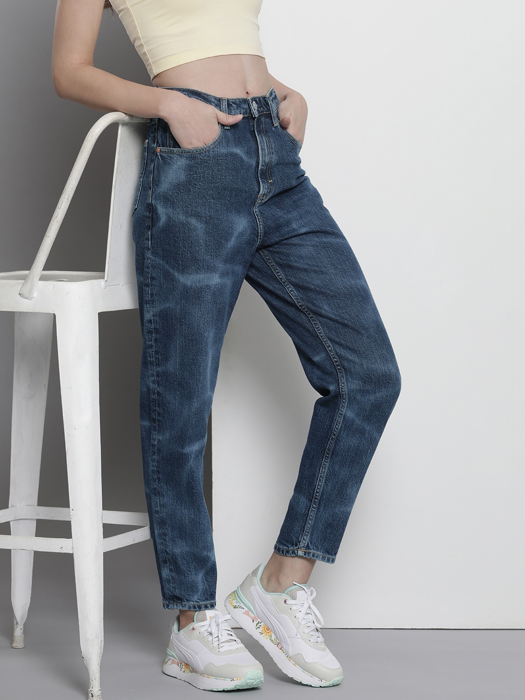 

Tommy Hilfiger Women Mom Fit High-Rise Light Fade Stretchable Jeans, Blue