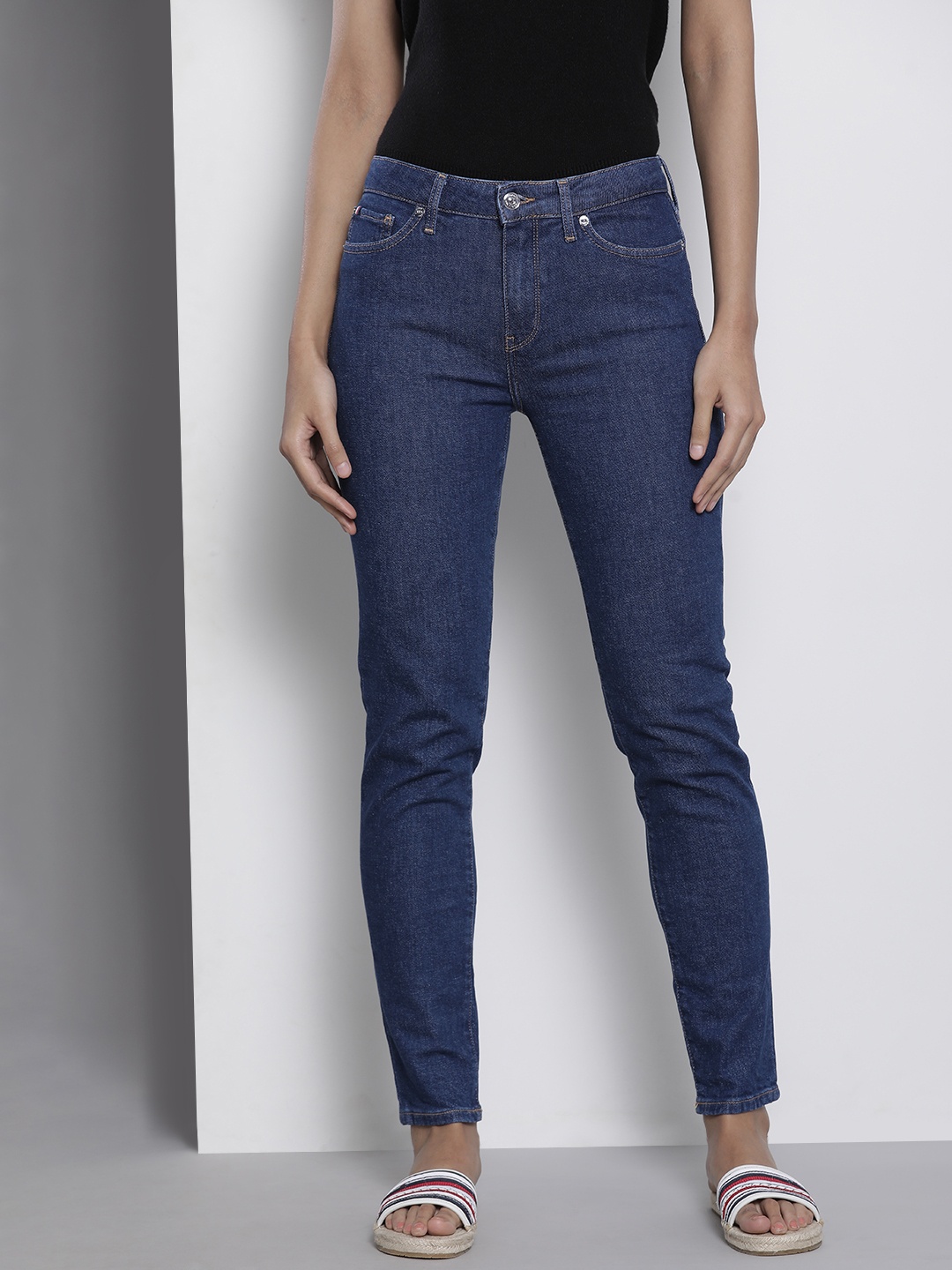 

Tommy Hilfiger Women Blue Venice Slim Fit Mid Rise Light Fade Stretchable Jeans