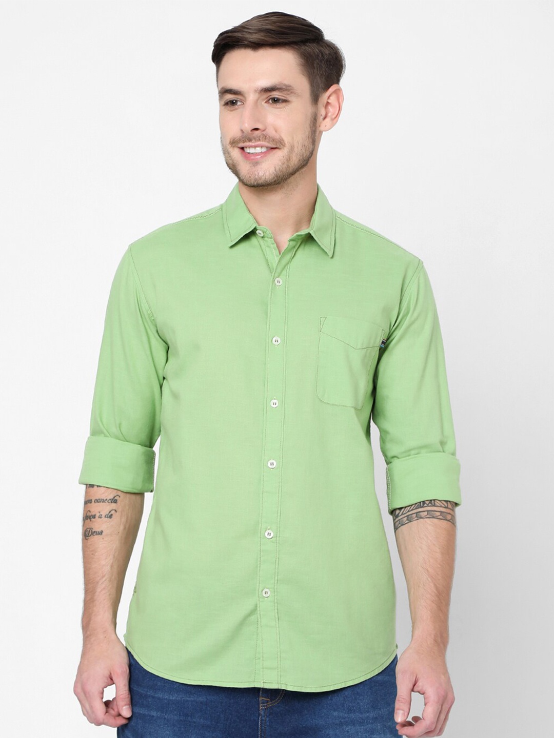 

Mufti Men Green Slim Fit Pure Cotton Casual Shirt