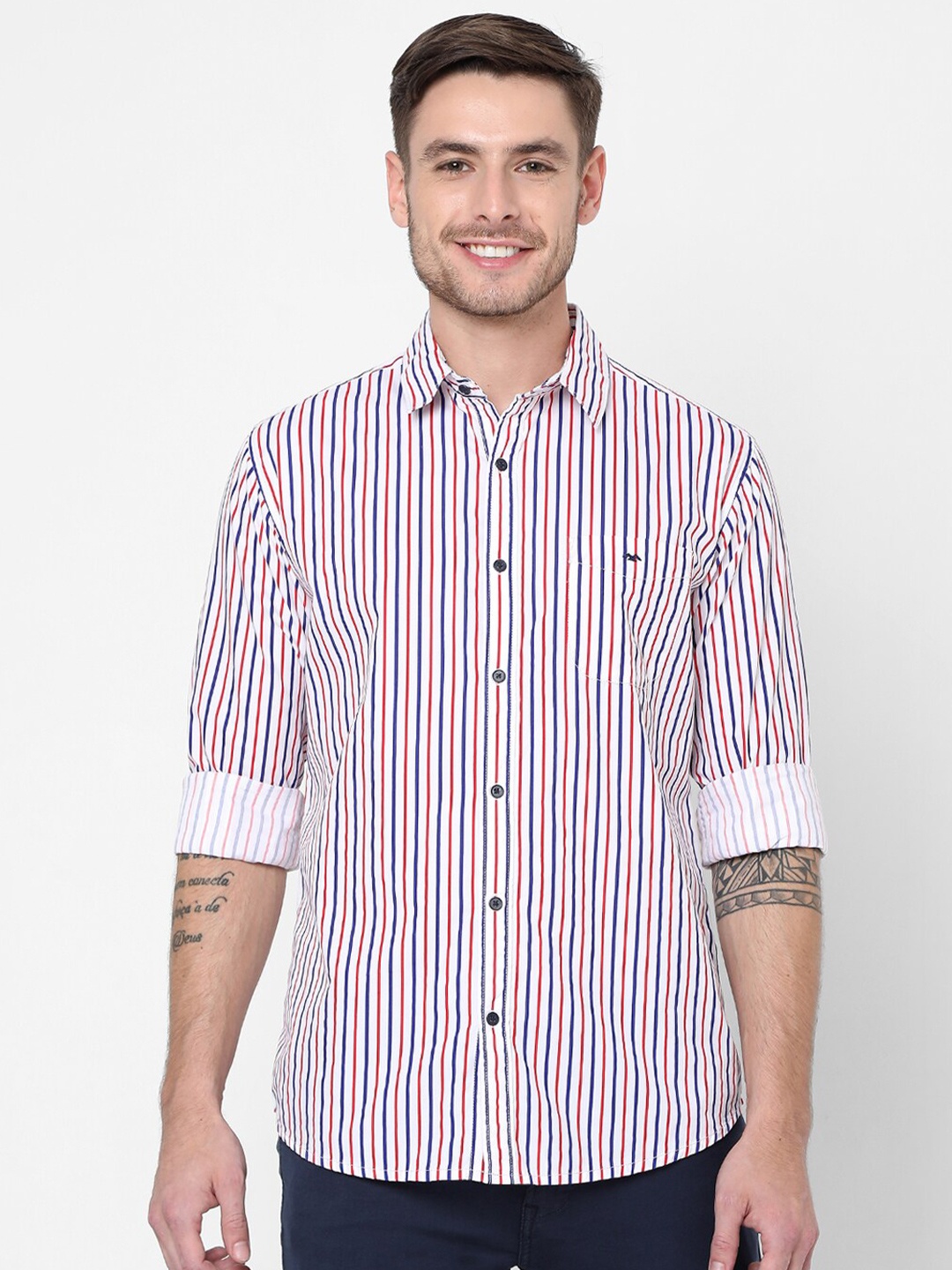 

Mufti Men White Slim Fit Striped Casual Shirt