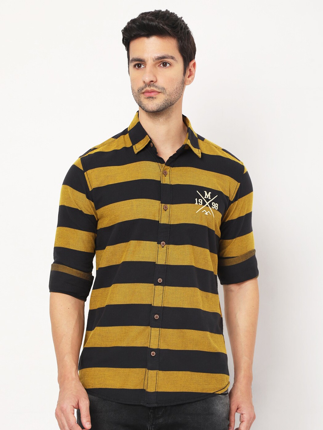 

Mufti Men Yellow Slim Fit Horizontal Stripes Pure Cotton Casual Shirt
