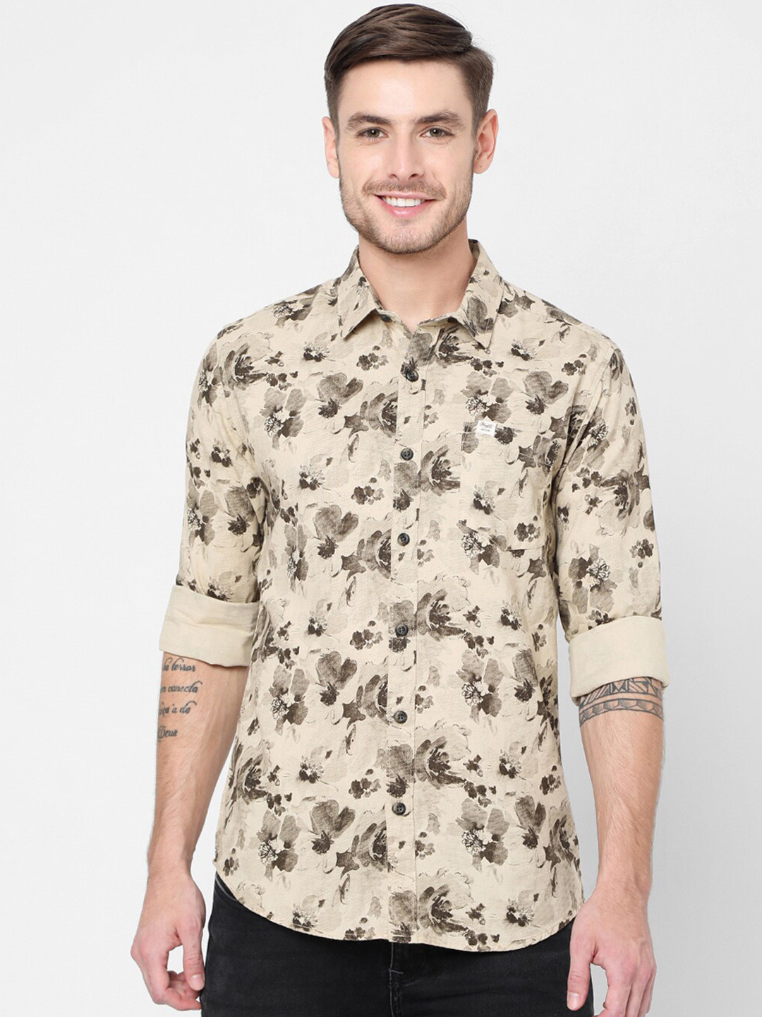 

Mufti Men Beige Slim Fit Floral Printed Pure Cotton Casual Shirt
