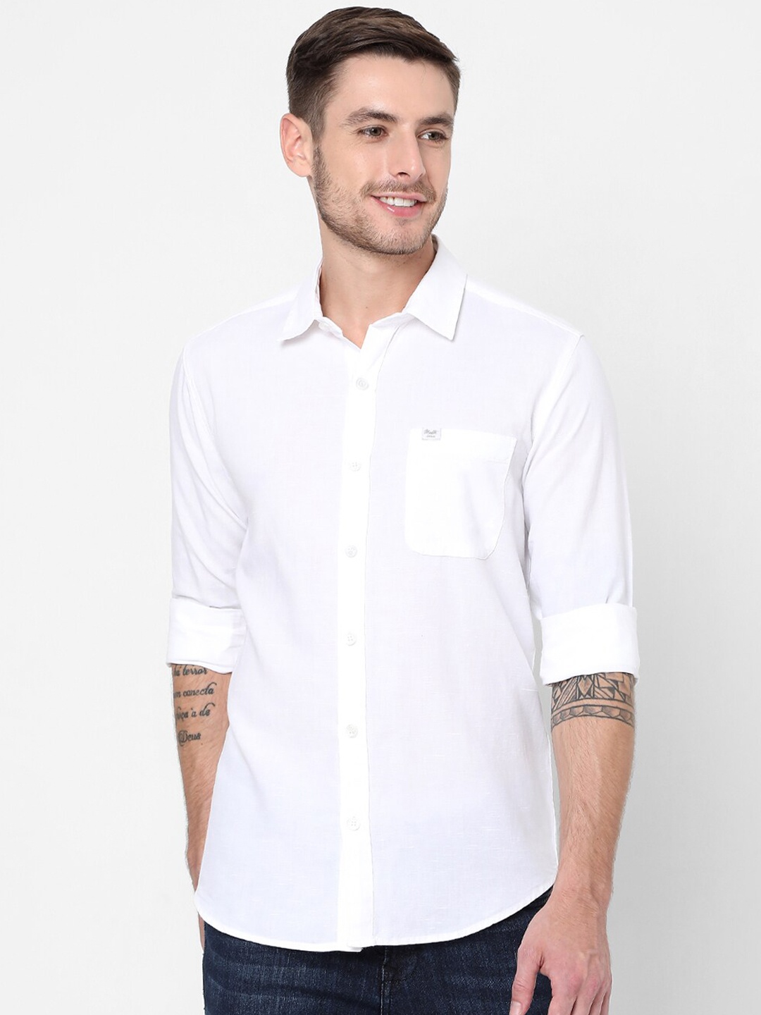 

Mufti Men White Slim Fit Pure Cotton Casual Shirt