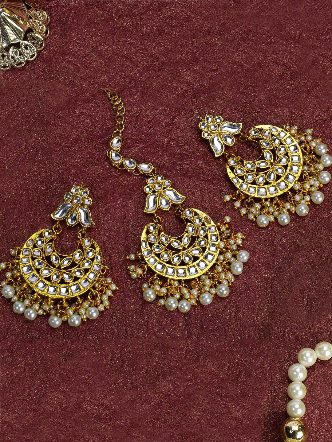 

LIVE EVIL White Gold Plated Kundan & Pearl Maang Tika With Earrings Set
