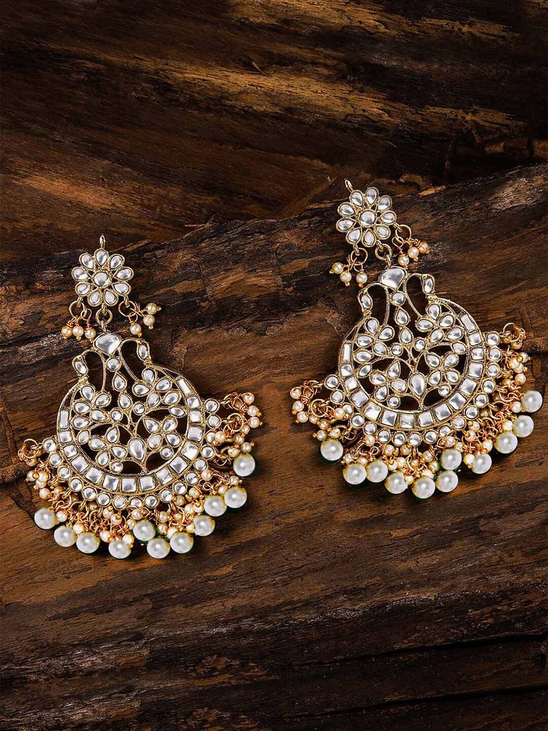 

LIVE EVIL White & Gold-Toned & Plated Kundan Maang Tikka With Earrings Set