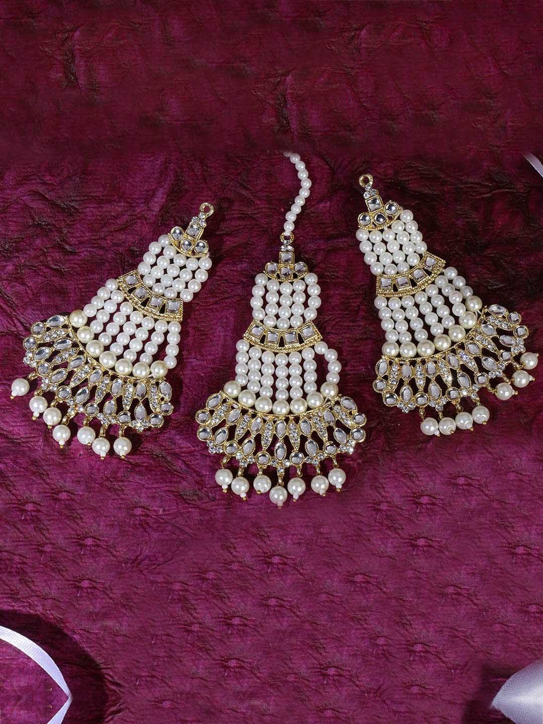 

LIVE EVIL Woman White & Gold Maang Tikka With Earrings