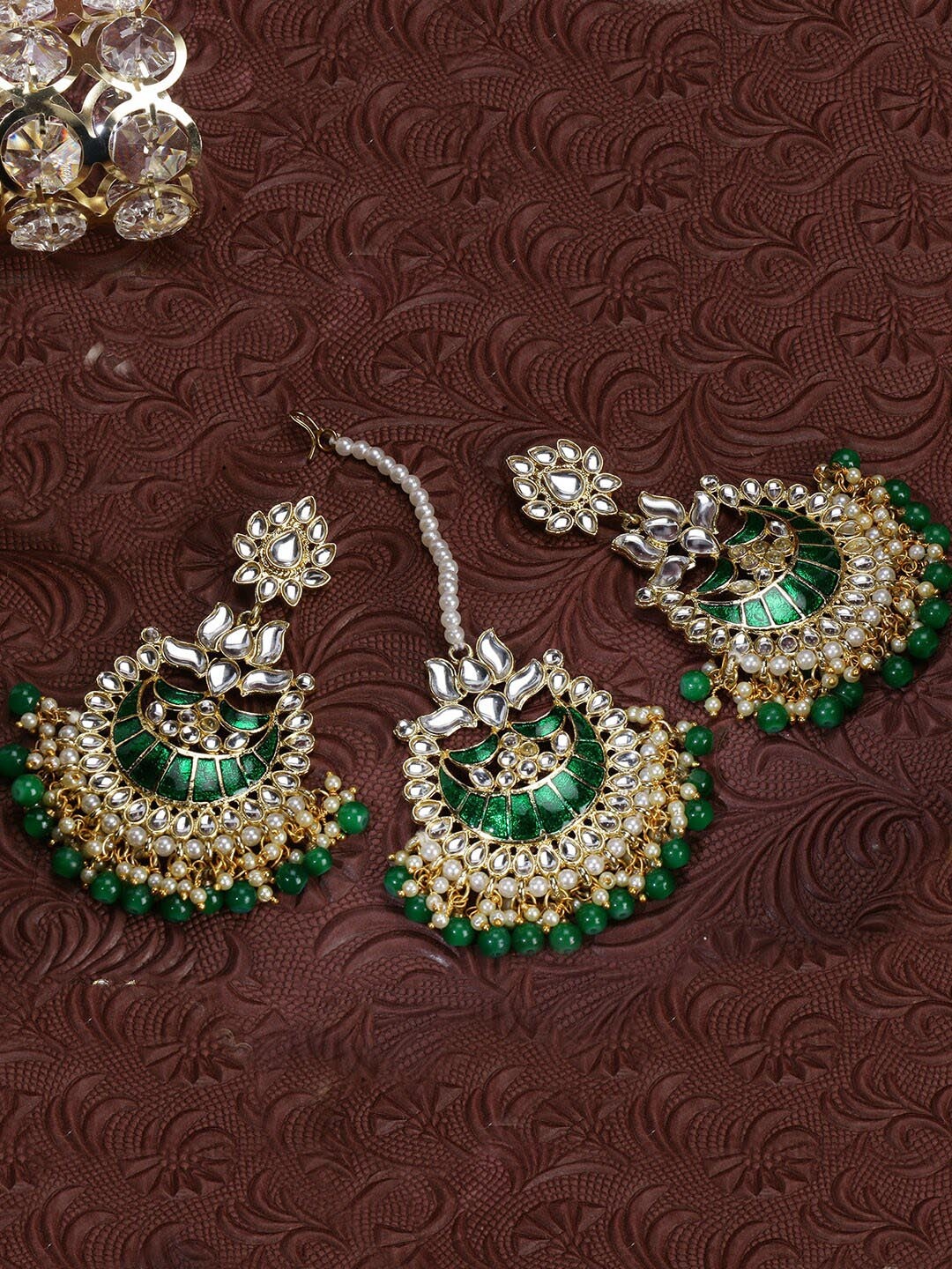 

LIVE EVIL Green & White Gold Plated Kundan & Pearl Maang Tika With Earrings Set