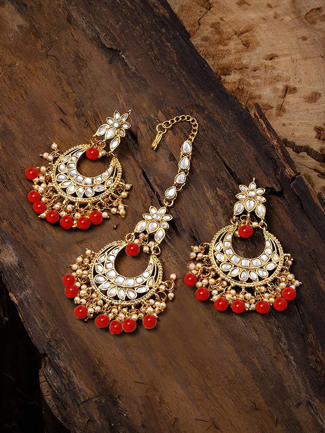 

LIVE EVIL Woman Maroon & Gold Maang Tikka With Earrings