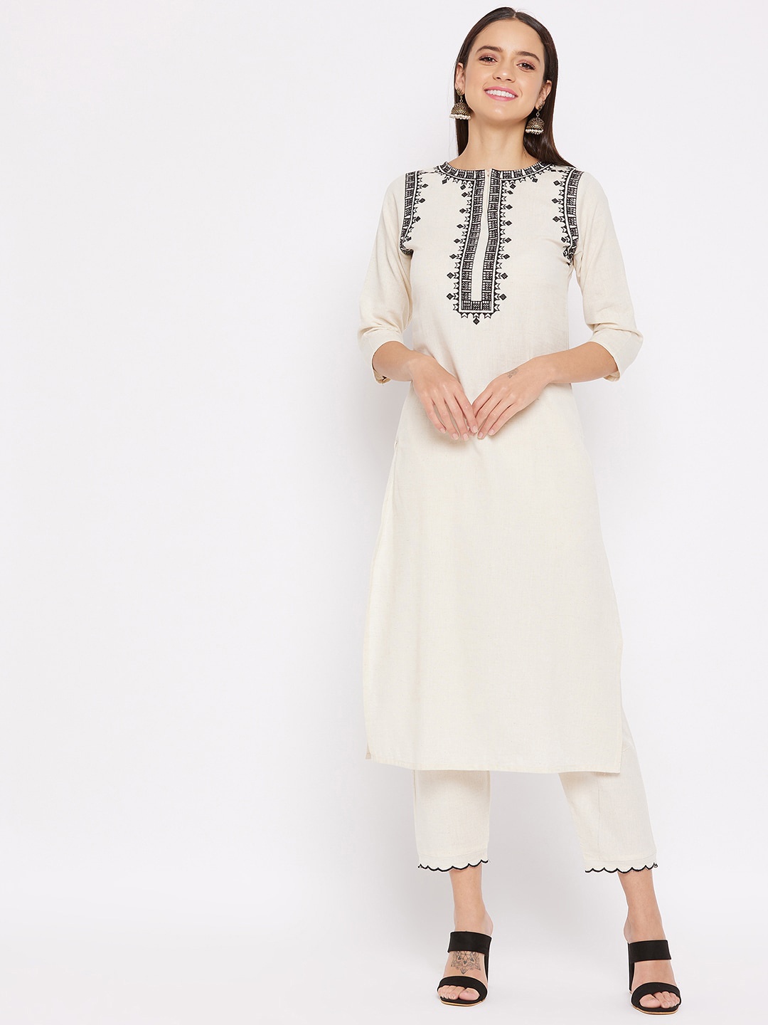 

WineRed Women Off-White Pure Cotton Kurta with Trousers