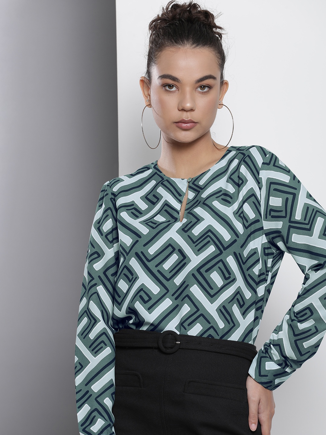 

Tommy Hilfiger Women Blue & Black Geometric Print Top