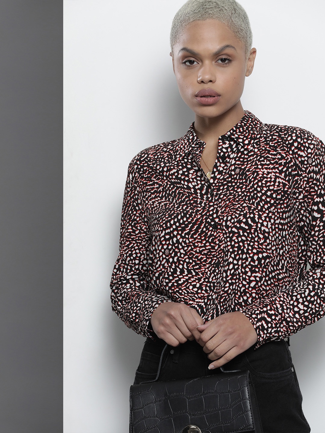 

Tommy Hilfiger Women Black And Red Abstract Printed Casual Shirt