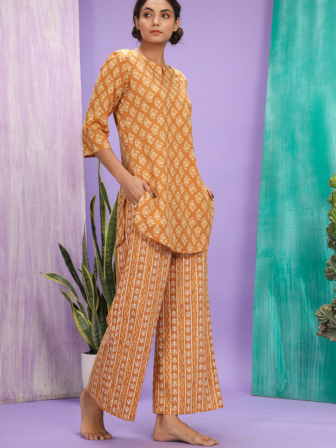 

JISORA Women Mustard & White Pure Cotton Printed Night suit