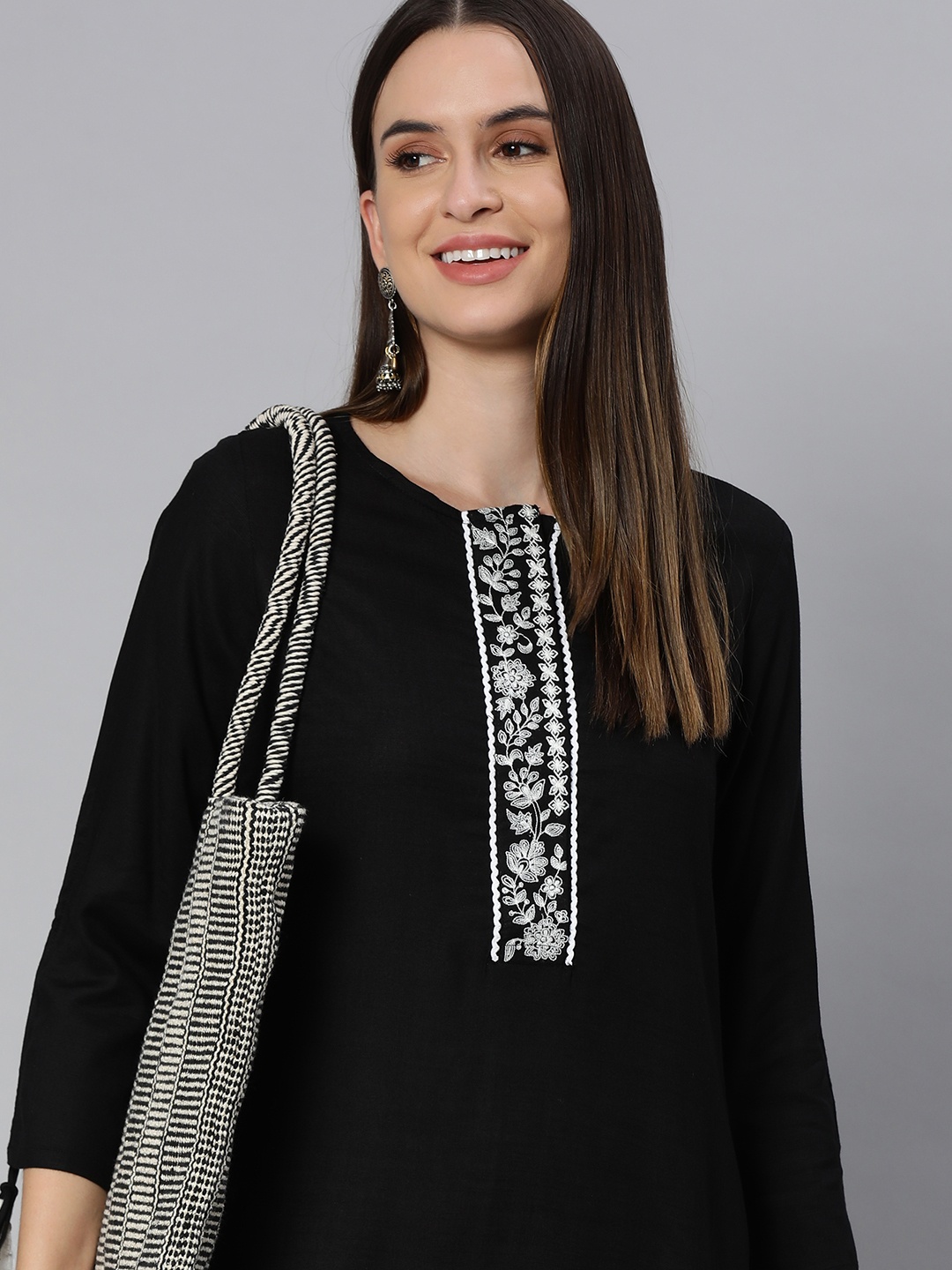 

Global Desi Women Black Embroidered Straight Kurta