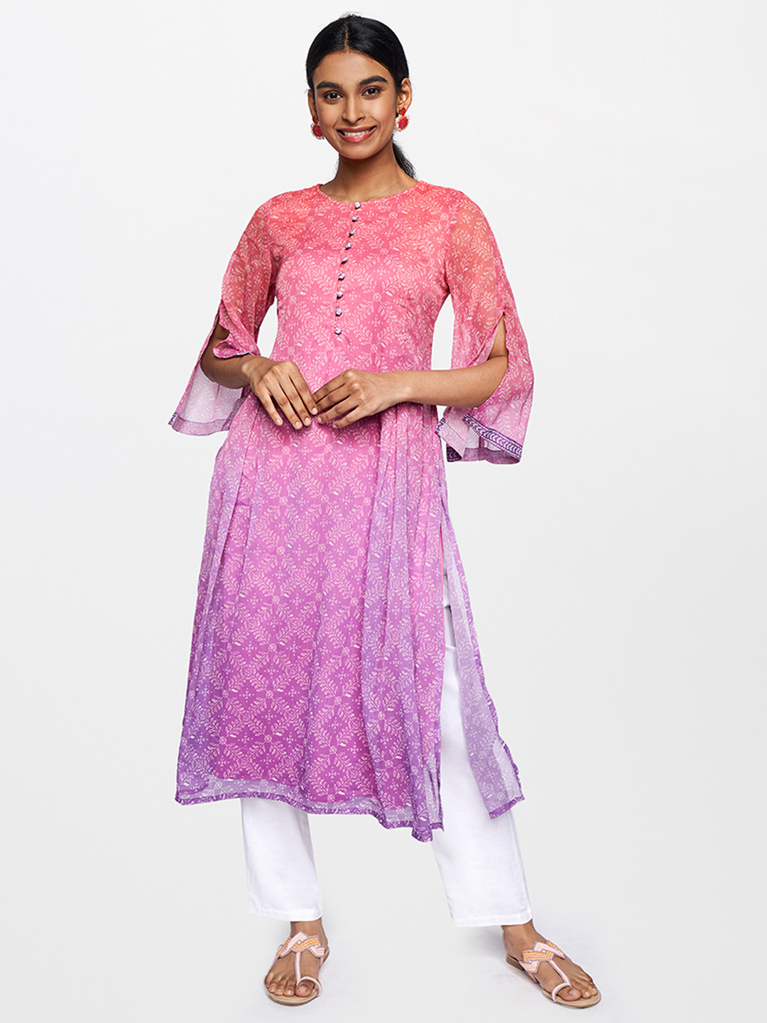 

Global Desi Women Pink & Purple Floral Printed Slit Sleeves Kurta