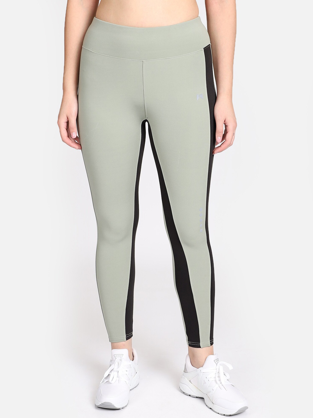 

MUSCLE TORQUE Women Green & Black Solid Skinny Fit Ankle Length Training Tights