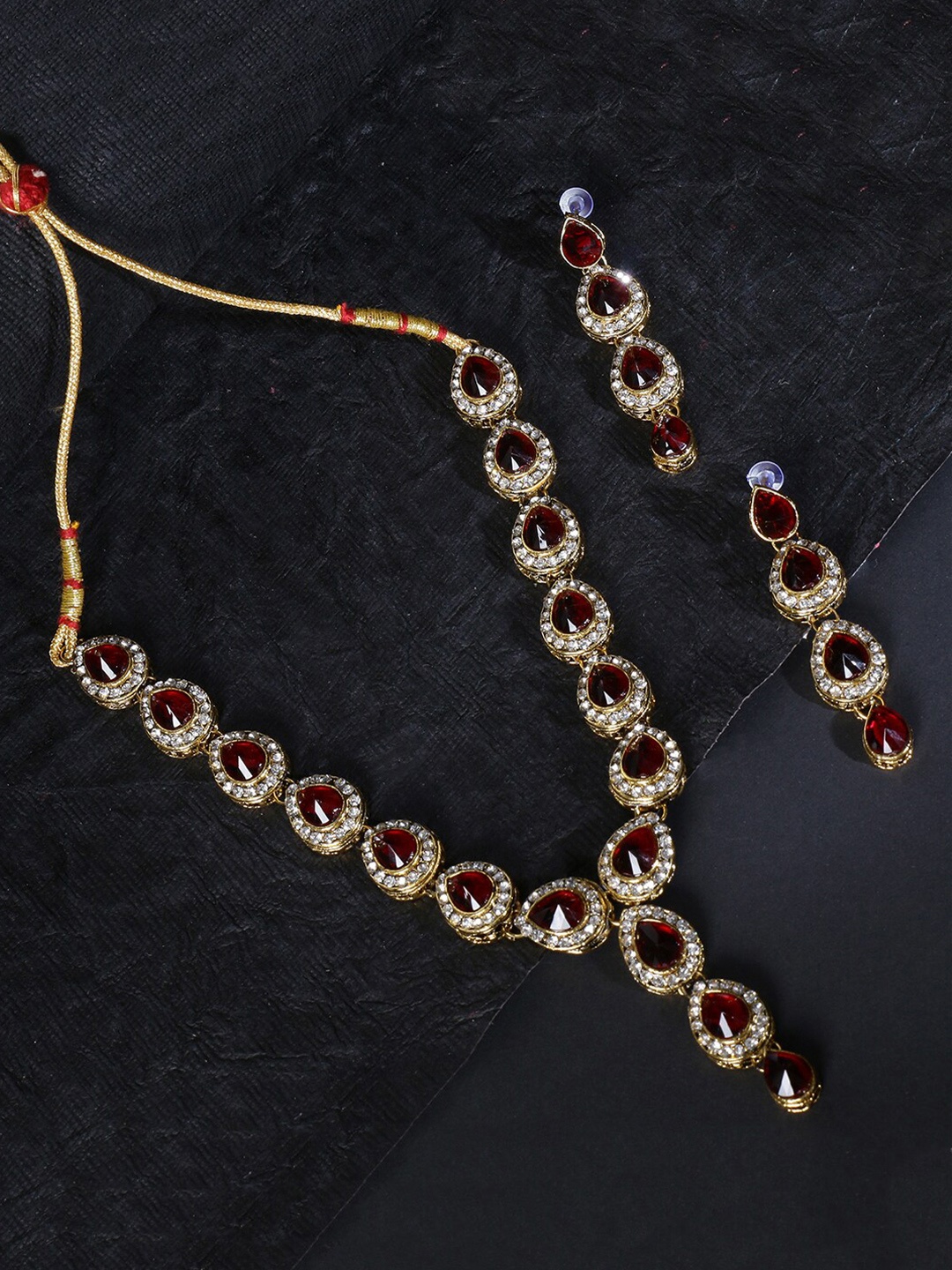 

LIVE EVIL Red & Gold-Plated Kundan Studded Jewellery Set