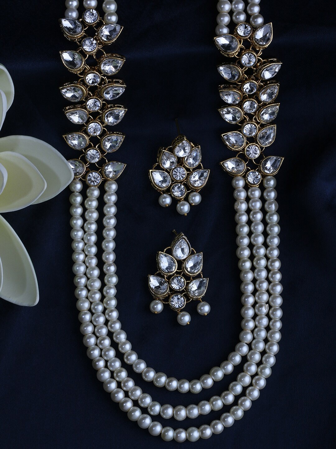 

LIVE EVIL White Kundan Gold-Plated Jewellery Set