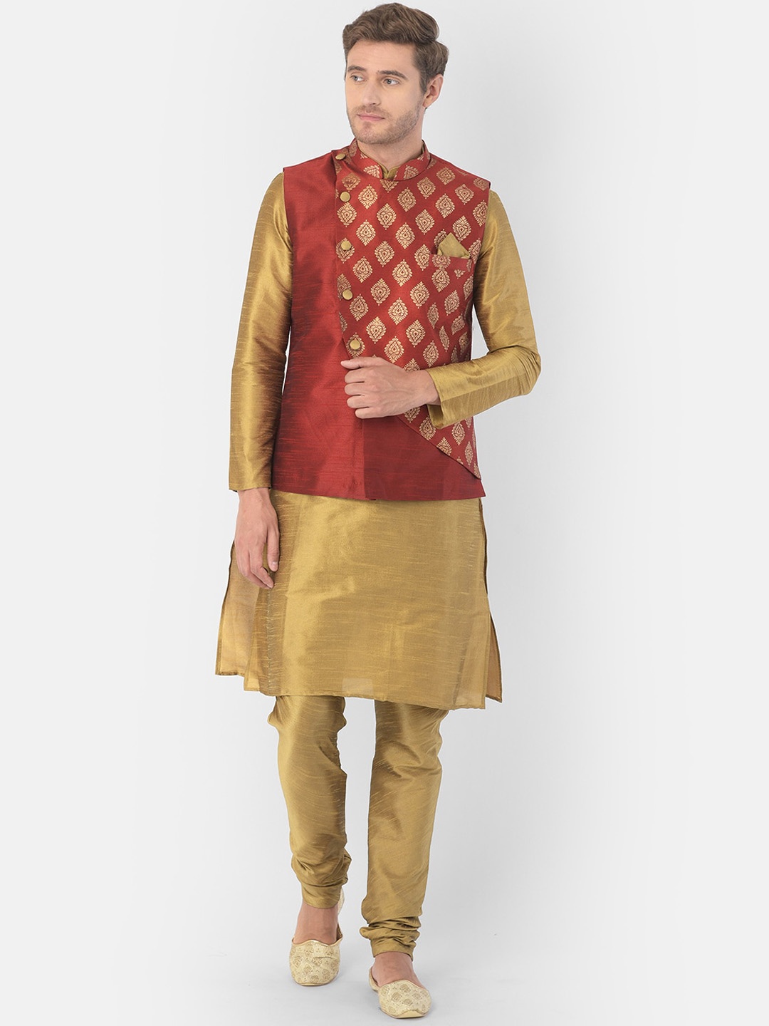 

DEYANN Men Gold-Toned Dupion Silk Kurta & Churidar With Nehru Jacket