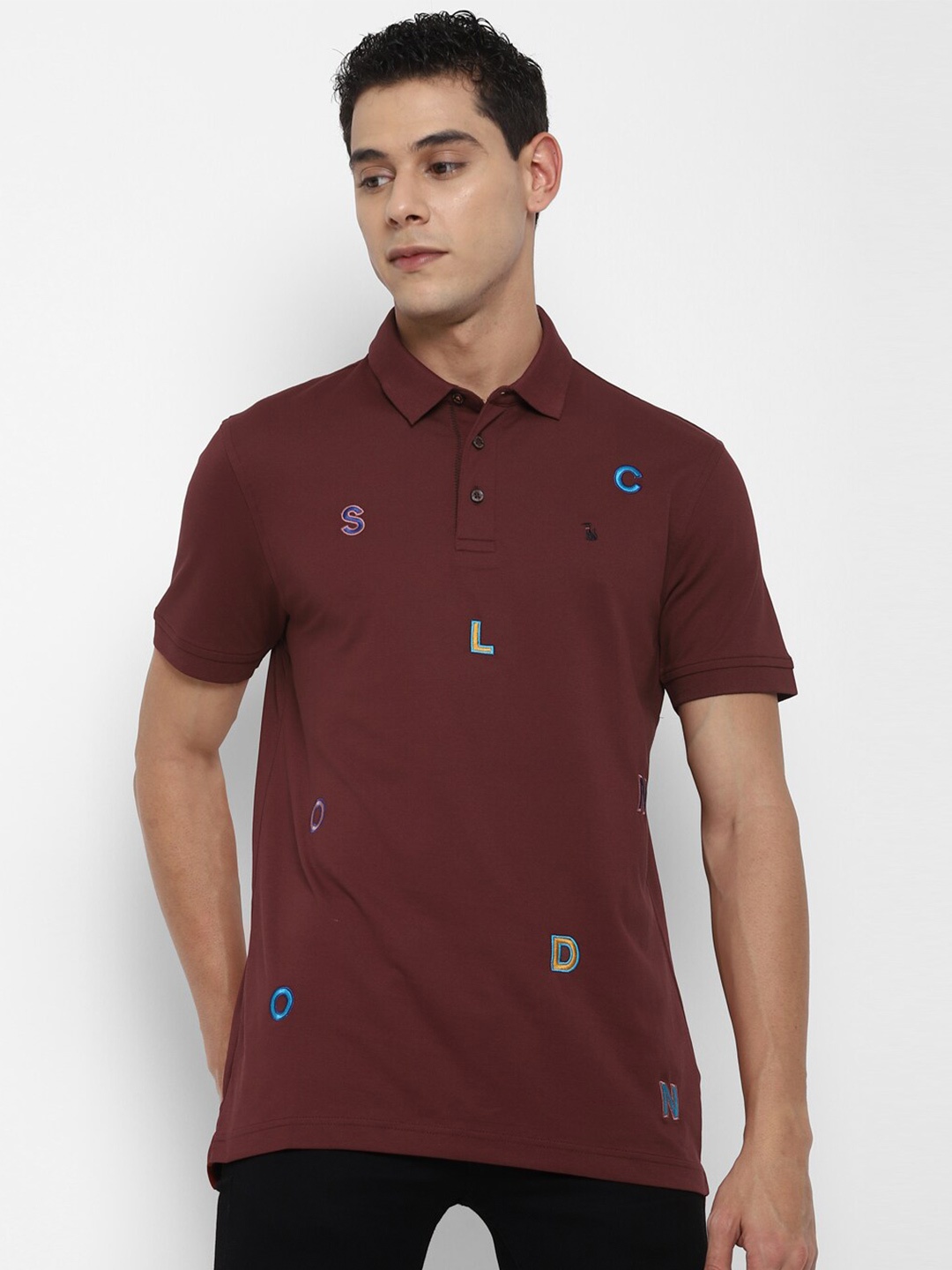 

SIMON CARTER LONDON Men Maroon Polo Collar Applique Slim Fit T-shirt