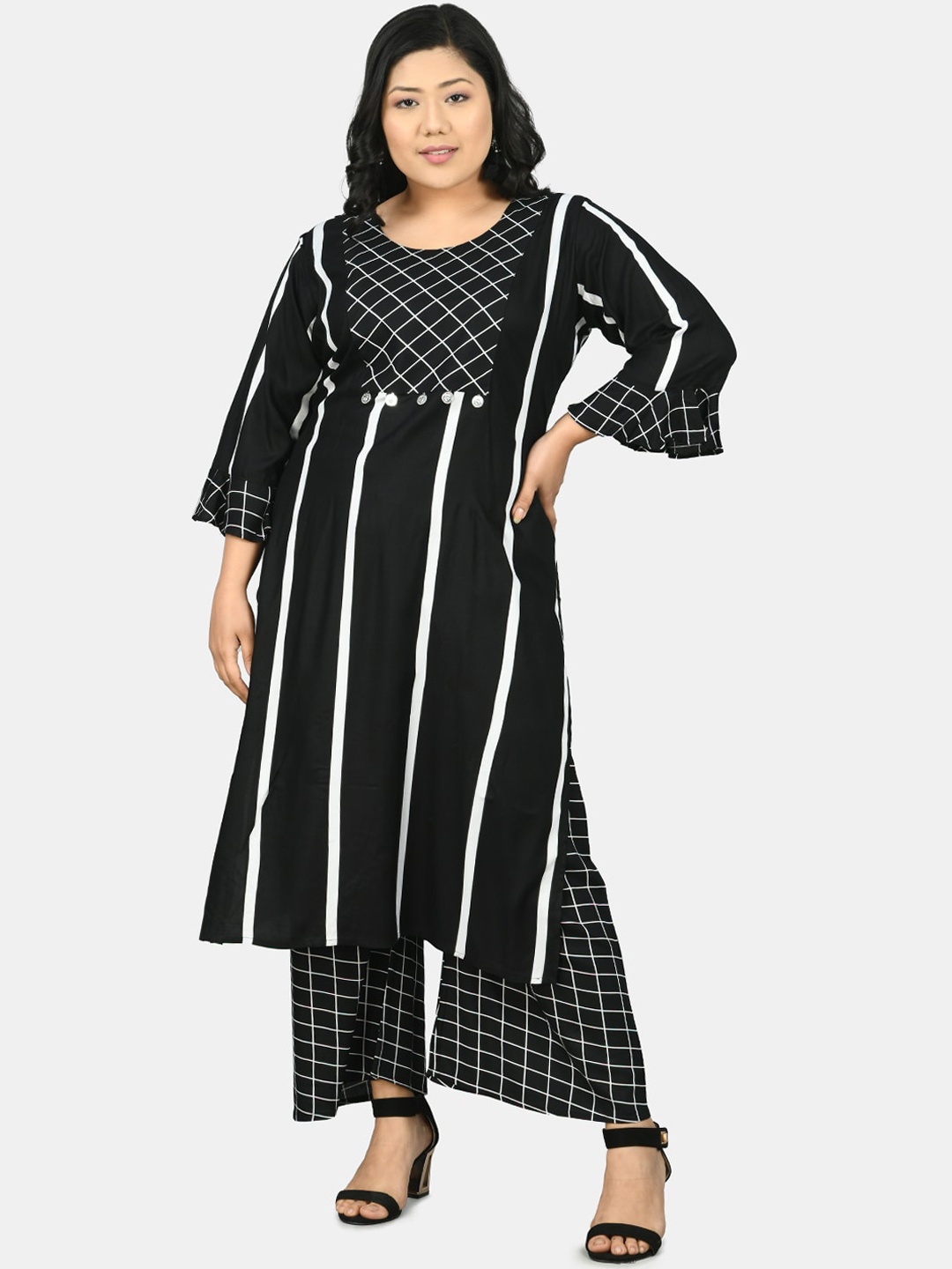 

PrettyPlus by Desinoor.com Women Black Striped Kurta with Palazzos