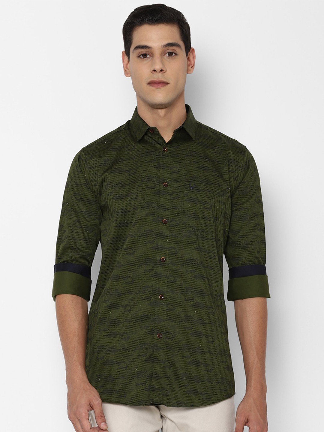 

Allen Solly Men Olive Green Slim Fit Printed Pure Cotton Casual Shirt